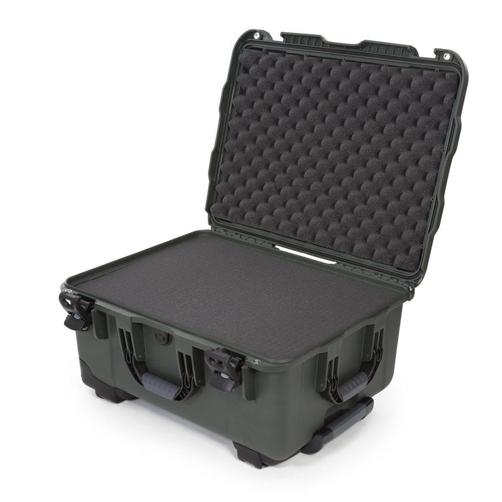 nanuk-950--olive-cubed-foam_6894f907-2189-49ce-a44f-7ba1aa4d3c5d_720x